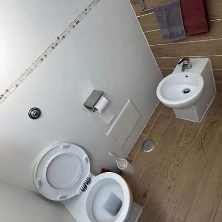 Little Apartamento *