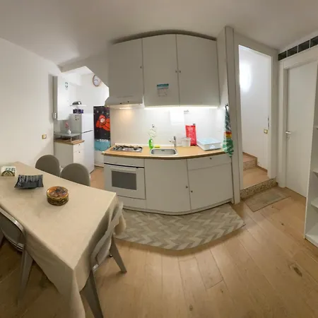 Apartment Little *